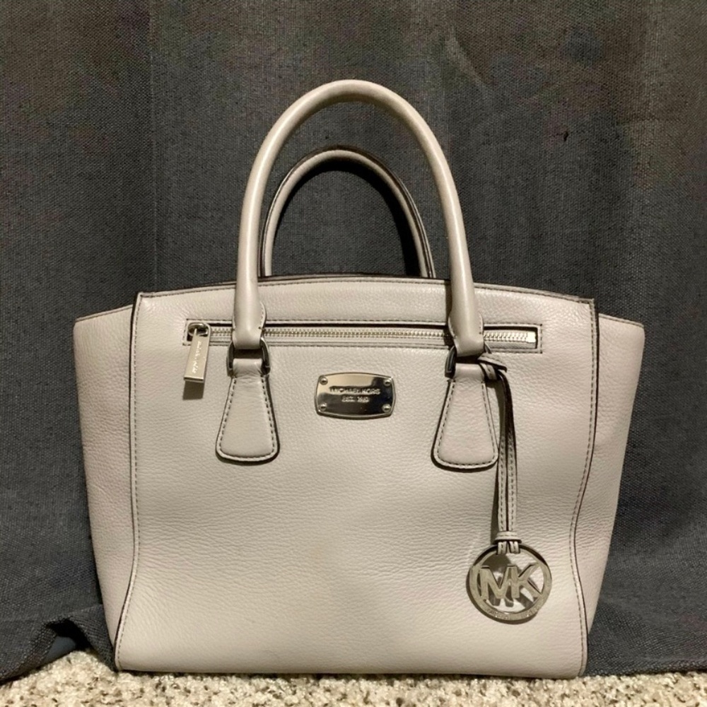 Authentic Grey Large Size Michael Kors Purse